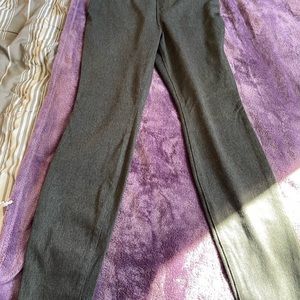 Time & Tru casual pants NWT Smoke free home